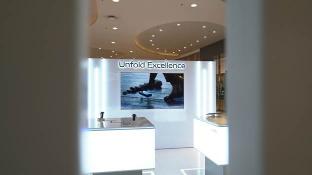 A picture containing inj