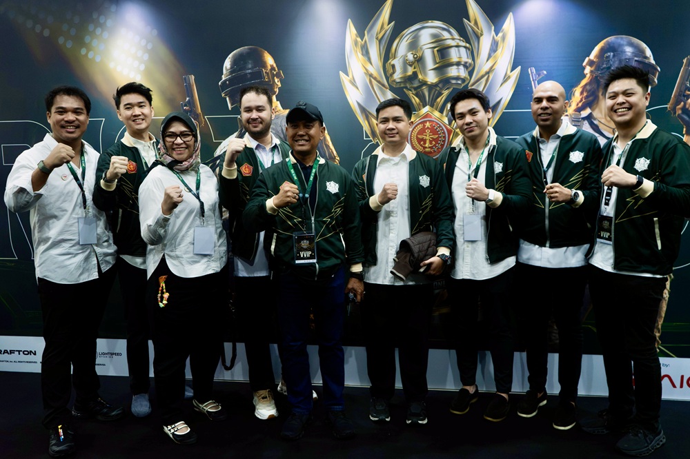 Piala Panglima TNI Esports Kiri ke kanan _ Jonathan Thamrin - Anggota Bidang Umum PBESI, Hartman Harris - Sekretaris Jendral PBESI dan Wakil Bendahara Umum PBESI, Jonathan Carl - Ketua Sub Bidang Pembinaan Kompetensi dan Prestasi PBESI, Kolonel Marini (2)